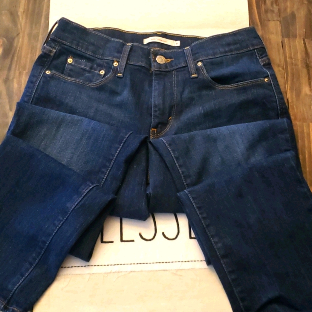 LEVI Jeans